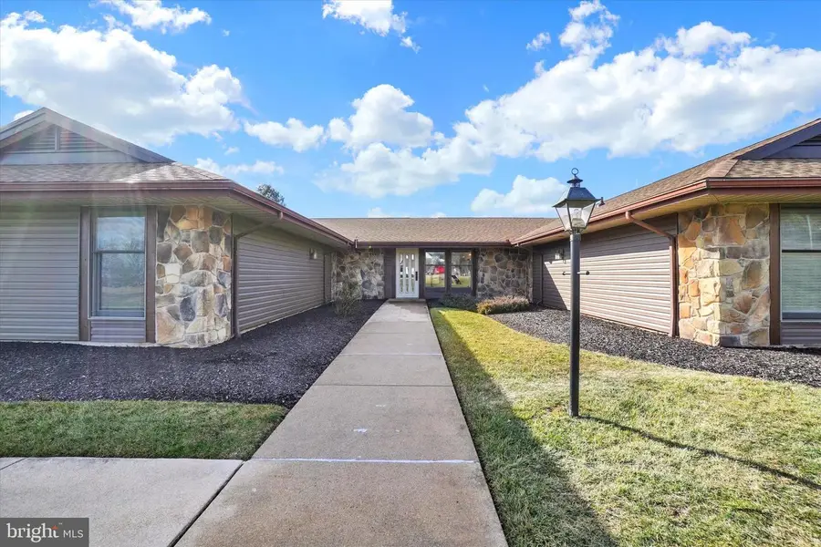 1862 Azalea Dr #f-2, York, PA 17408 - Image #2