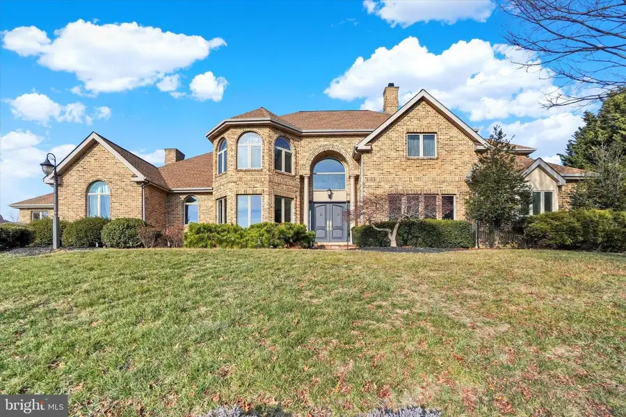 1085 Wyndward Ct, York, PA 17403 - Image #2