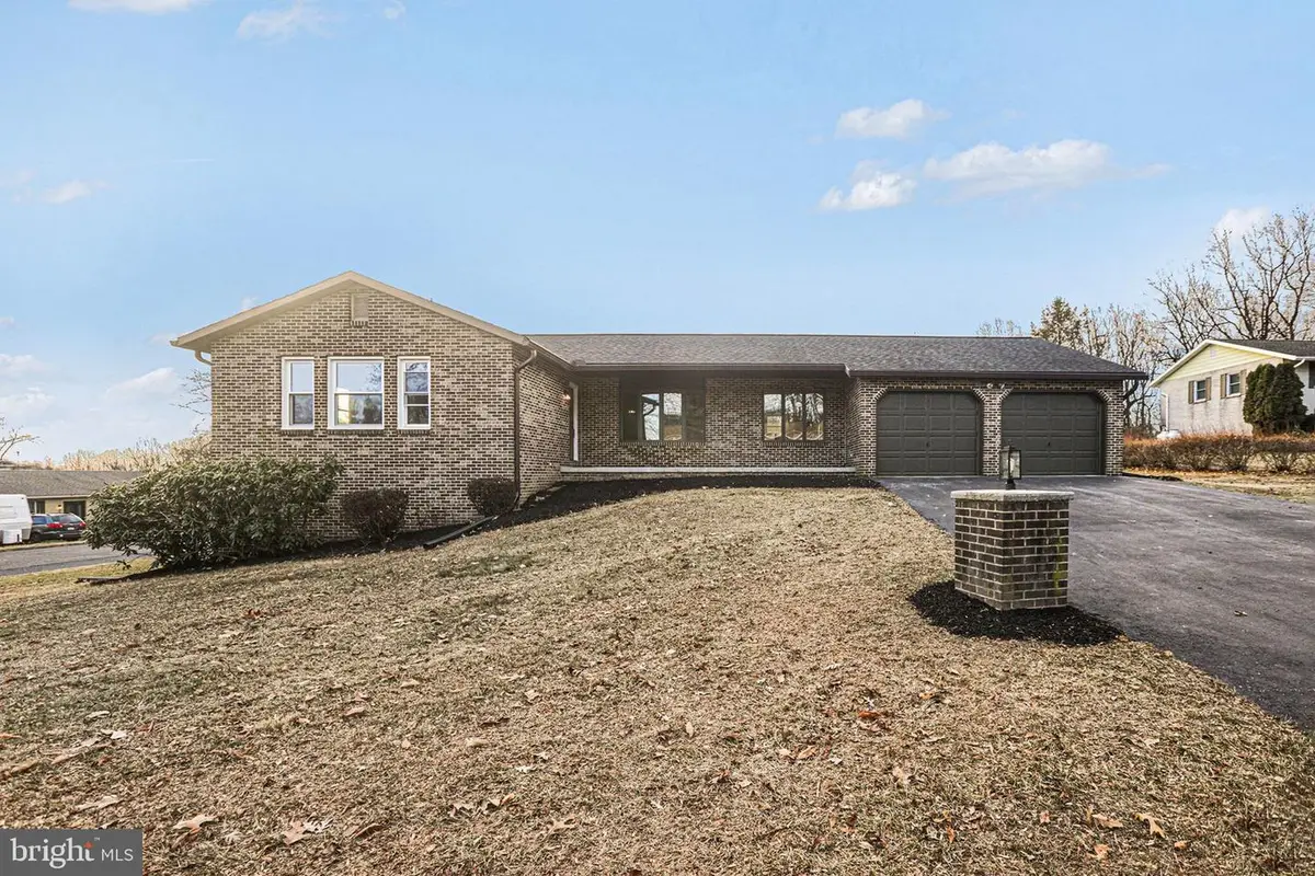 752 Collina Dr, Lewisberry, PA 17339 - Image #1