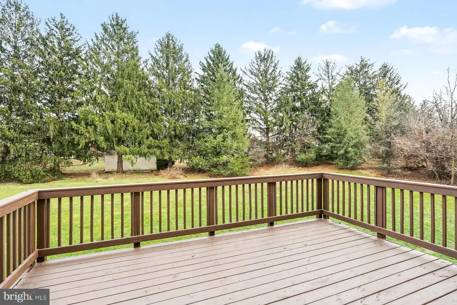 2162 Golden Eagle Dr, York, PA 17408 - Image #2