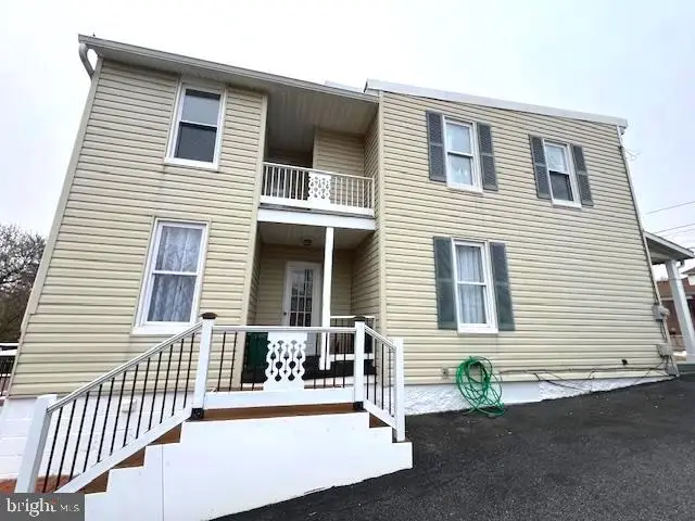 31 S Main St, Stewartstown, PA 17363 - Image #2