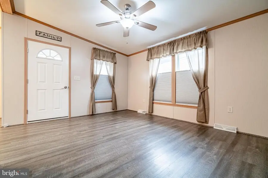 303 Basil Ct, York, PA 17402 - Image #2