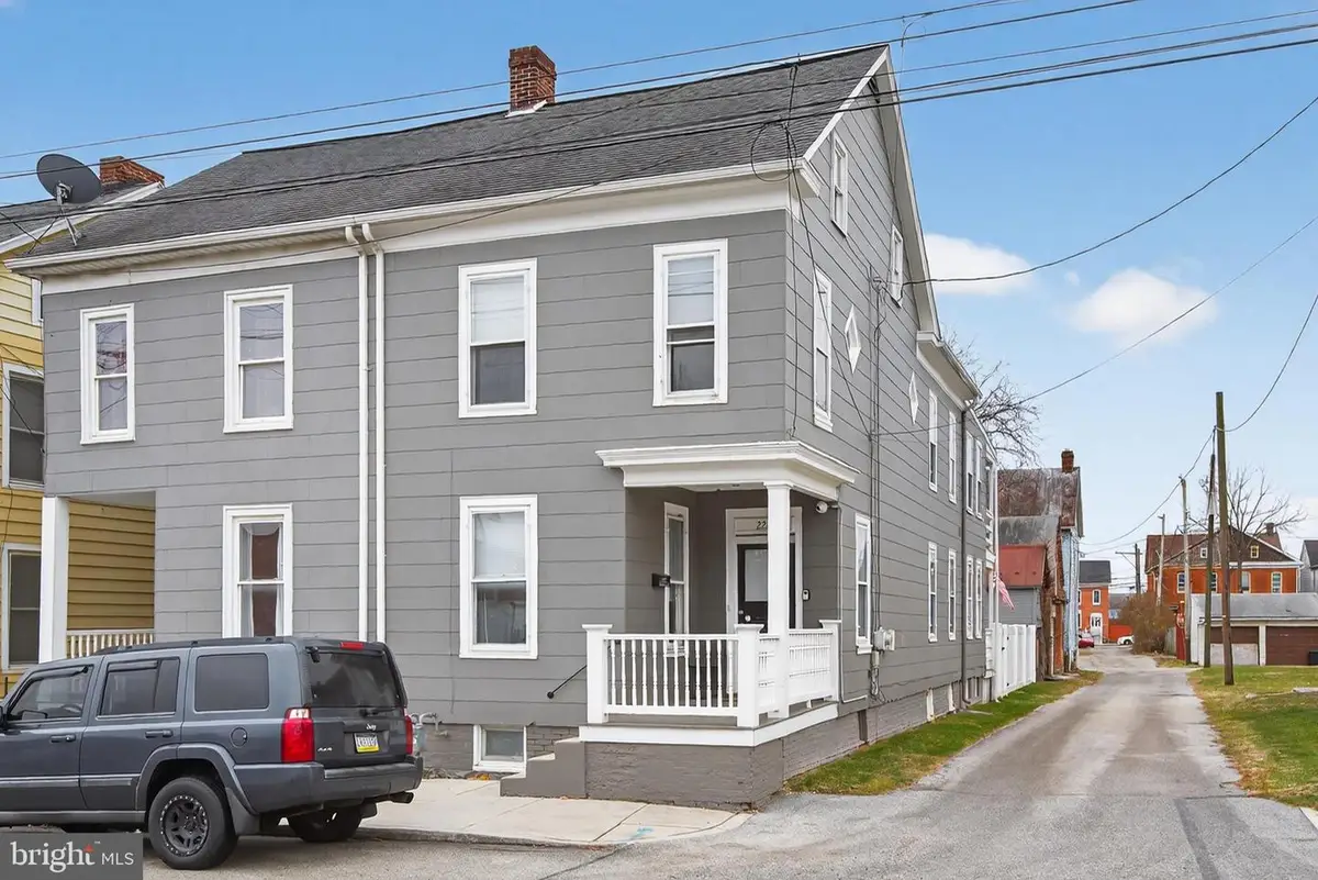 222 N Franklin St, Hanover, PA 17331 - Image #1
