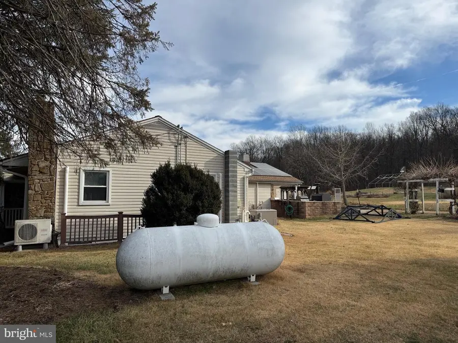 107 W Ridge Rd, Dillsburg, PA 17019 - Image #3