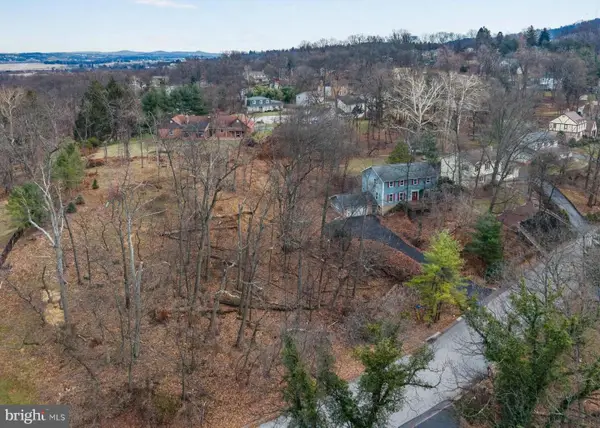 11 Pine Tree Dr, NEW CUMBERLAND, PA 17070