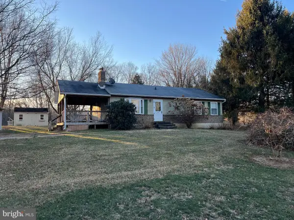 6421 Brodbeck Rd, GLEN ROCK, PA 17327