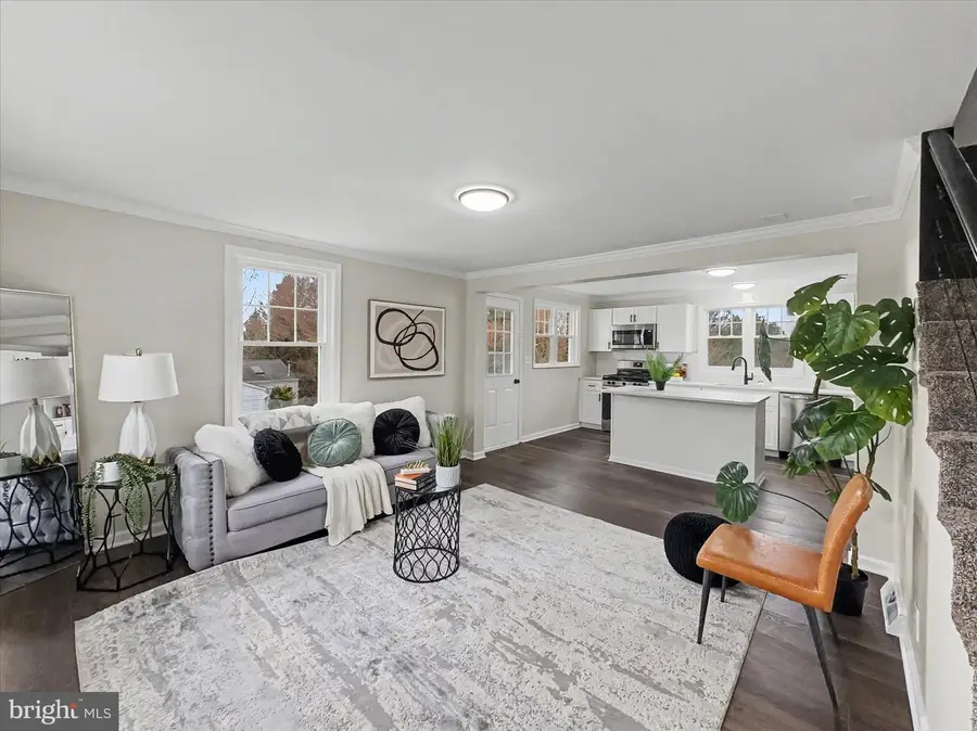 136 Park St, Seven Valleys, PA 17360 - Image #3