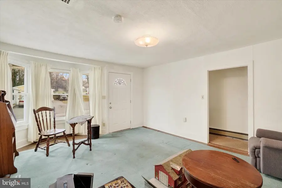 5 E Pennsylvania Ave, Stewartstown, PA 17363 - Image #3