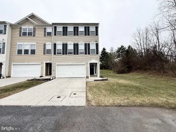 2164 Golden Eagle Dr, York, PA 17408 - Image #3
