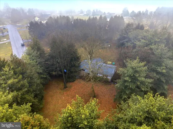 15 Catalina Dr, MOUNT WOLF, PA 17347