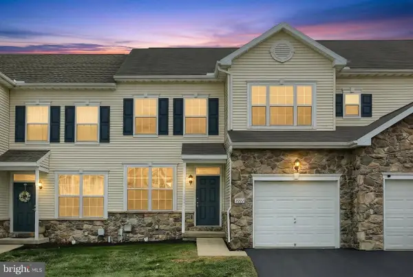 2222 Live Oak Ln #2222, YORK, PA 17406