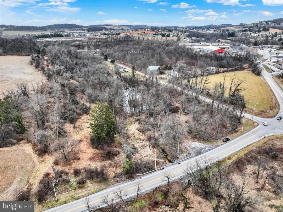 695 Oak Rd, Dallastown, PA 17313 - Image #3