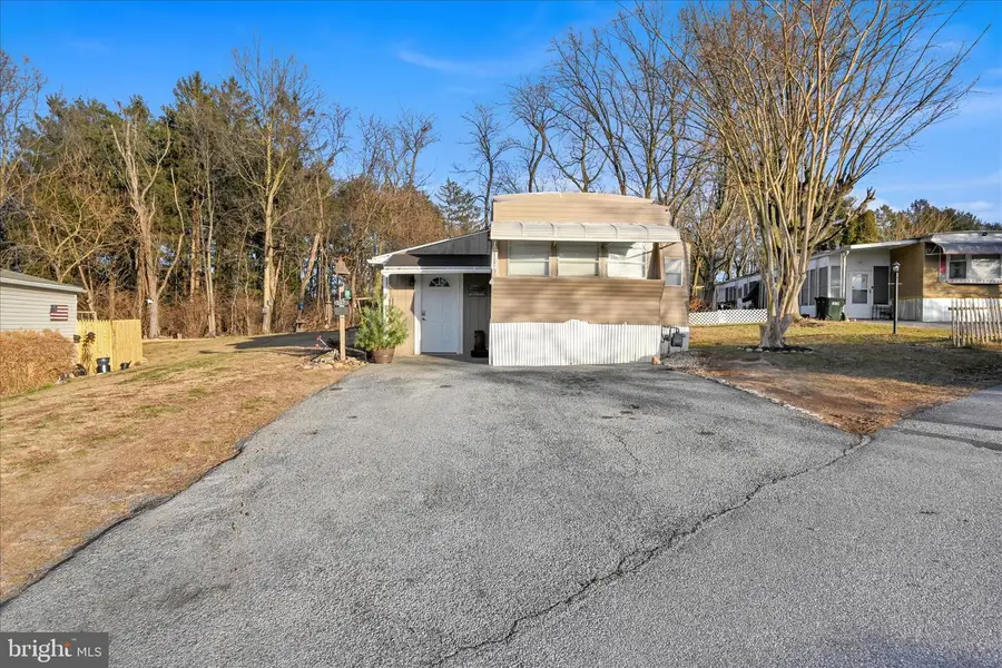 737 Lake Dr, Mount Wolf, PA 17347 - Image #3