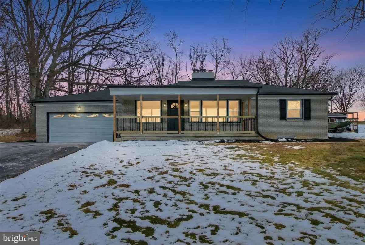 185 Lindy Rd, Seven Valleys, PA 17360 - Image #1