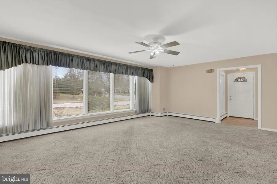 2217 Eastern Blvd, York, PA 17402 - Image #2