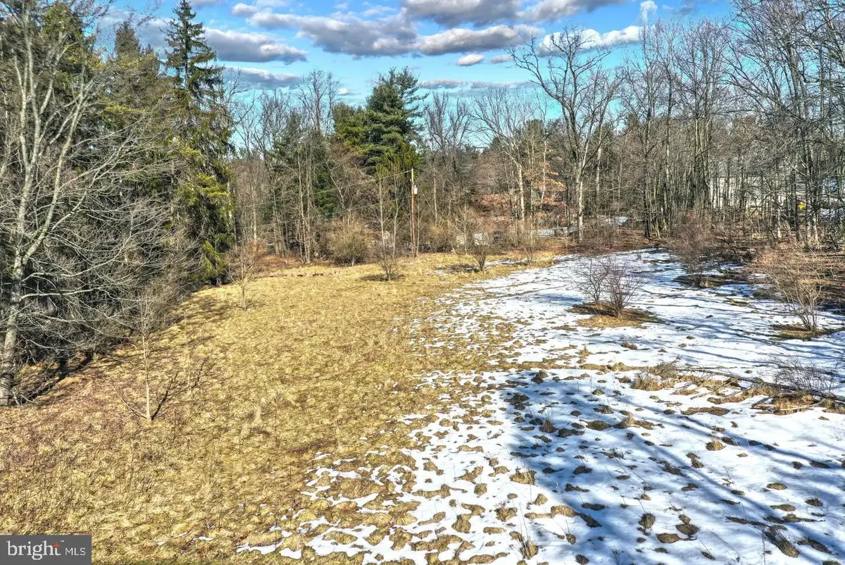 6895 Woodland Rd, Spring Grove, PA 17362 - Image #1