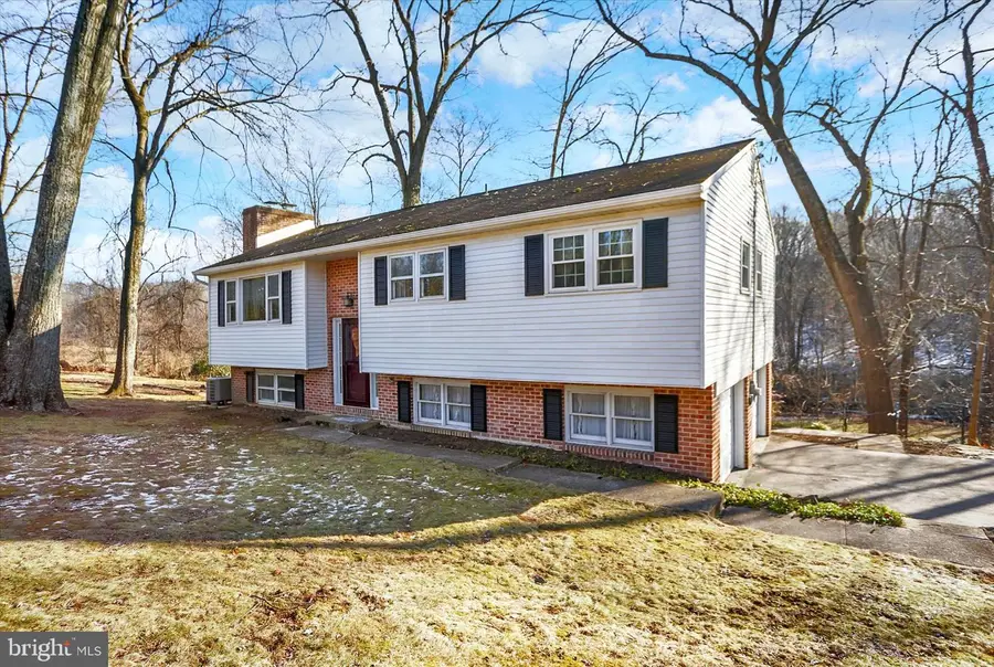 60 Vista Cir, Etters, PA 17319 - Image #2