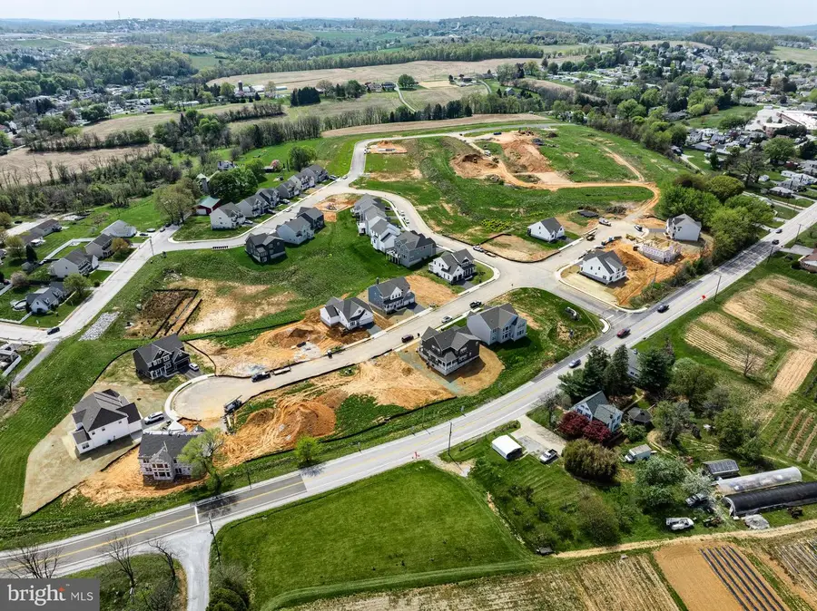 415 Little Walnut Ct, Windsor, PA 17366 - #2