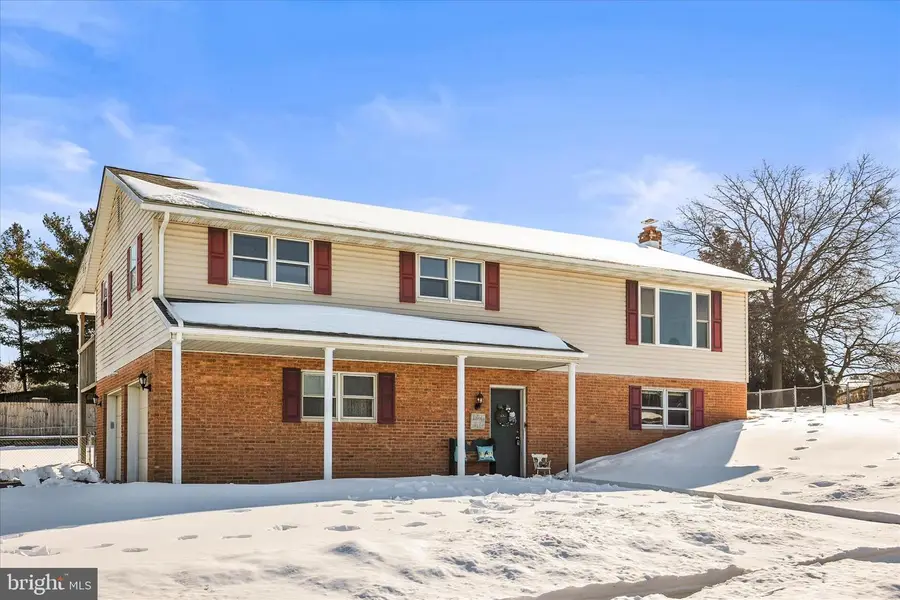 22 Covington Dr, Manchester, PA 17345 - #2