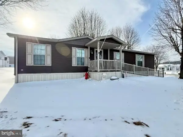 301 Robin Dr, Red Lion, PA 17356 - #1