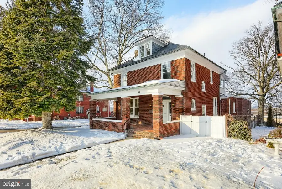 501 E Main Street, Dallastown, PA 17313 - #2