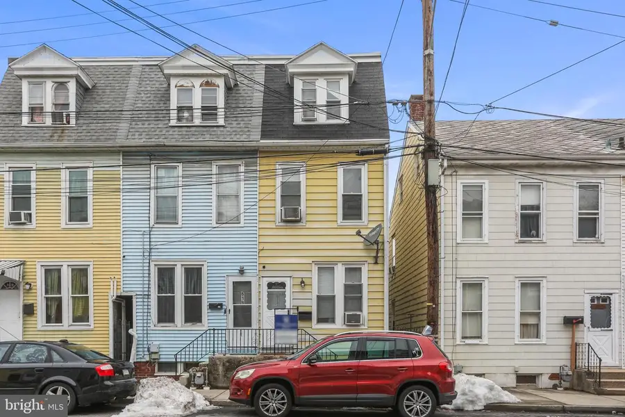 617 W College Ave, York, PA 17401 - #2