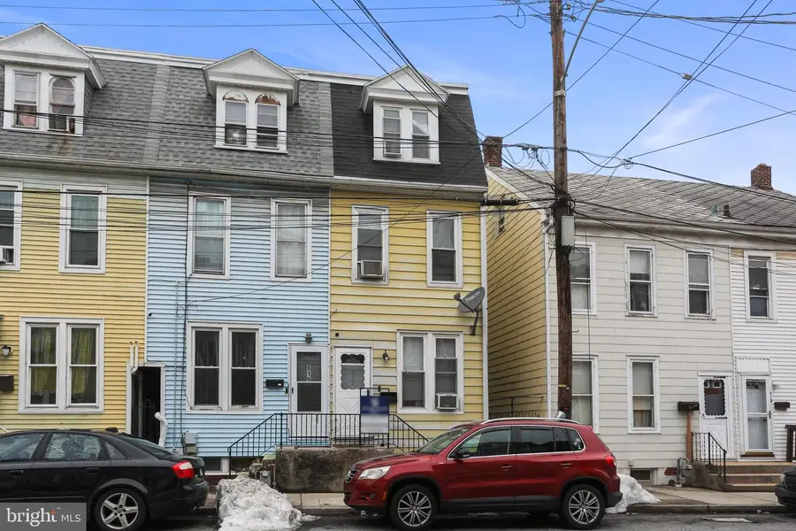 617 W College Ave, York, PA 17401 - #3