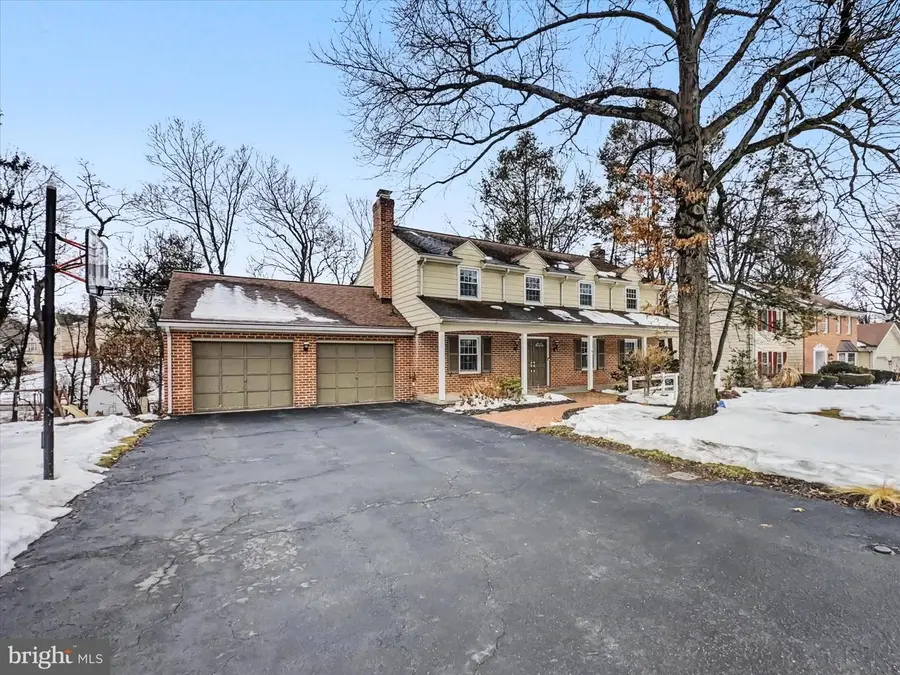 540 Gatehouse Ln W, York, PA 17402 - #2