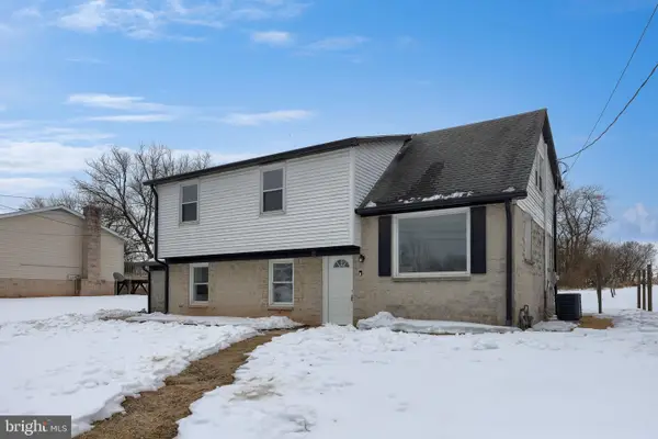 2850 Mayfield Dr, DOVER, PA 17315