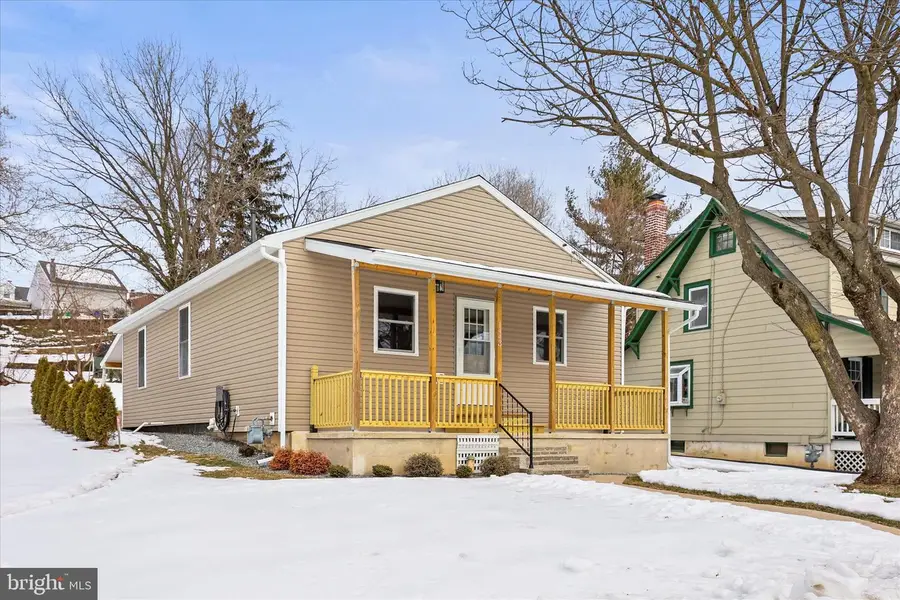 1443 W College Ave, York, PA 17404 - #3