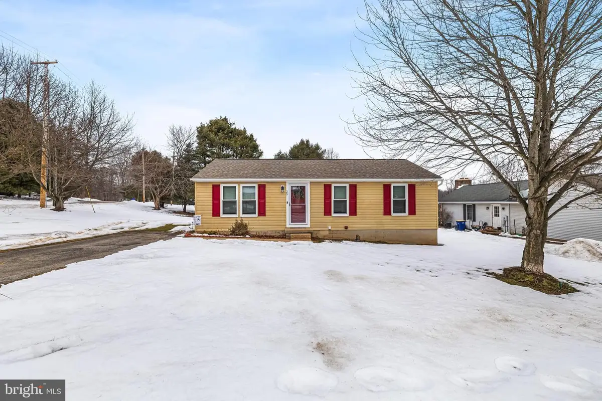 25 Scarborough Fare, Stewartstown, PA 17363 - #1