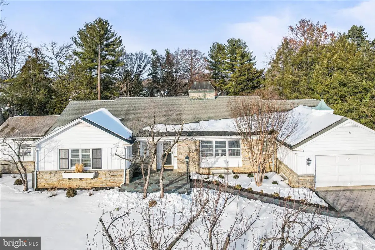 228 Clearview Rd, Hanover, PA 17331 - #1