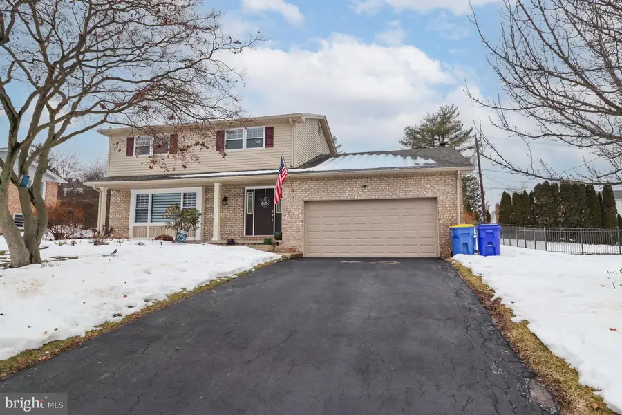 500 Cortleigh Dr, York, PA 17402 - #2