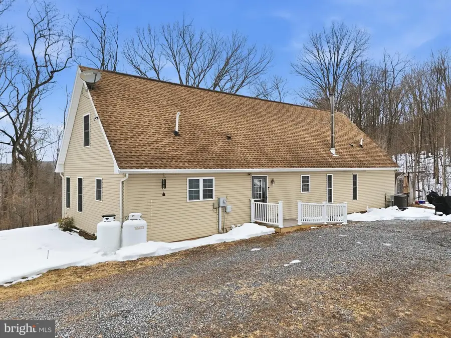 25 Hake Rd, Dover, PA 17315 - #2