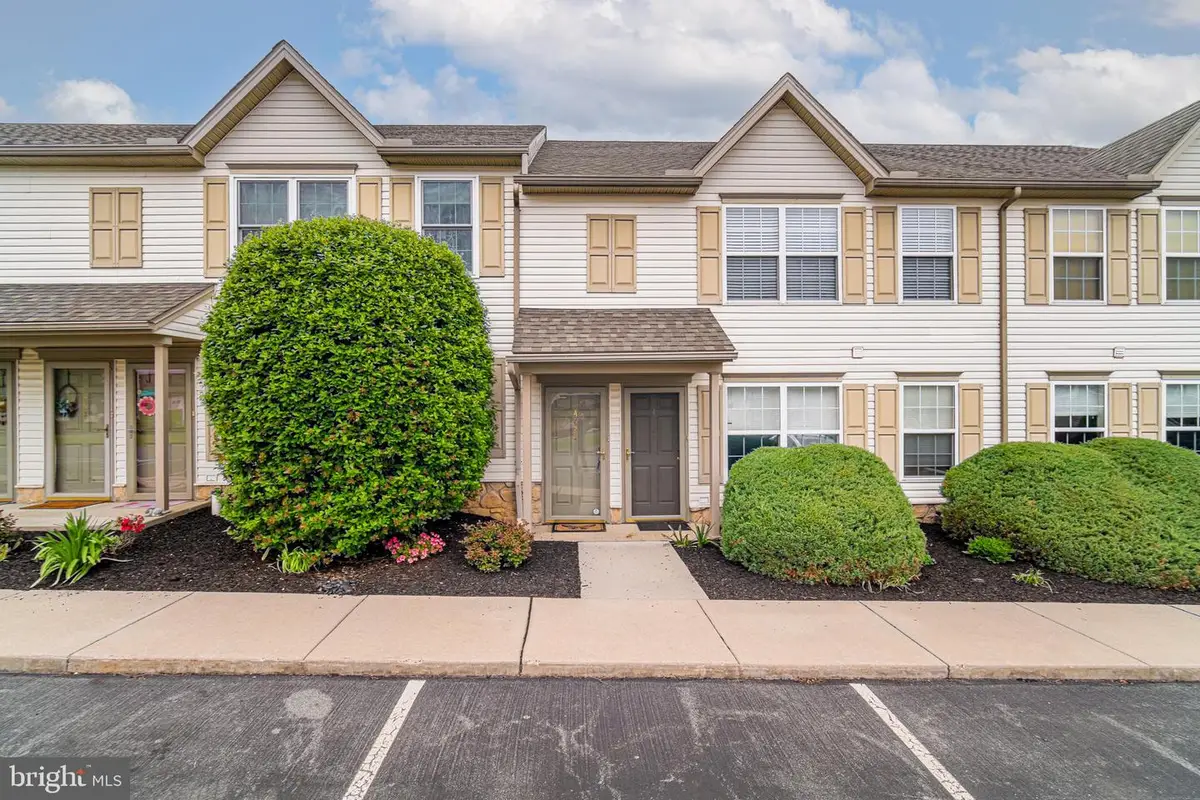 452b Buttonwood Ln, York, PA 17406 - #1