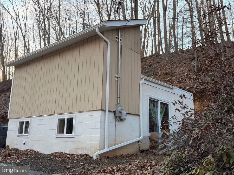 4312 Fissels Church Rd, Glen Rock, PA 17327 - #2