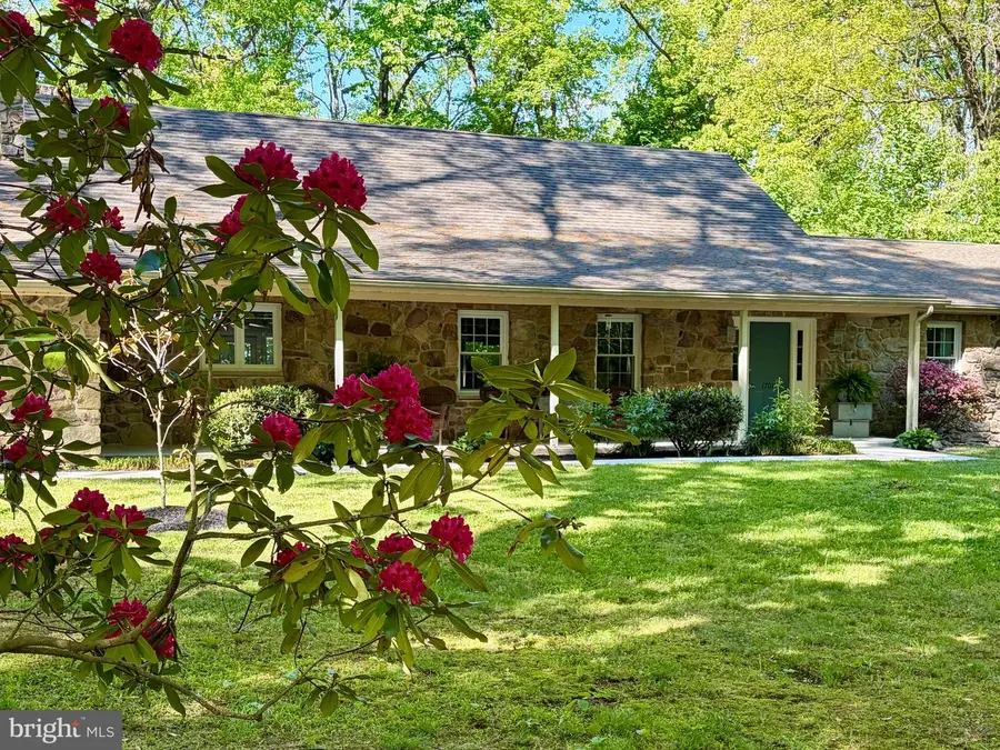 1701 Oakwood Dr, Hanover, PA 17331 - #2