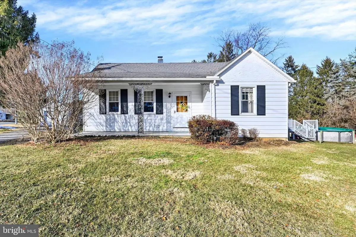 3049 E Prospect Rd, York, PA 17402 - #1