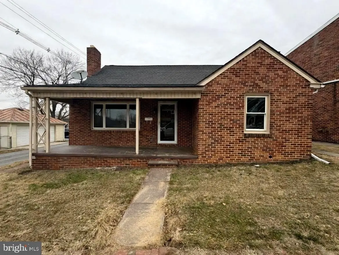 221 S Adams St, York, PA 17404 - #1