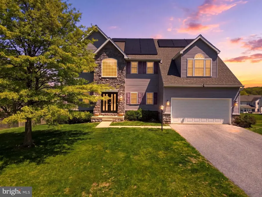 430 Palomino Dr, York, PA 17402 - #2