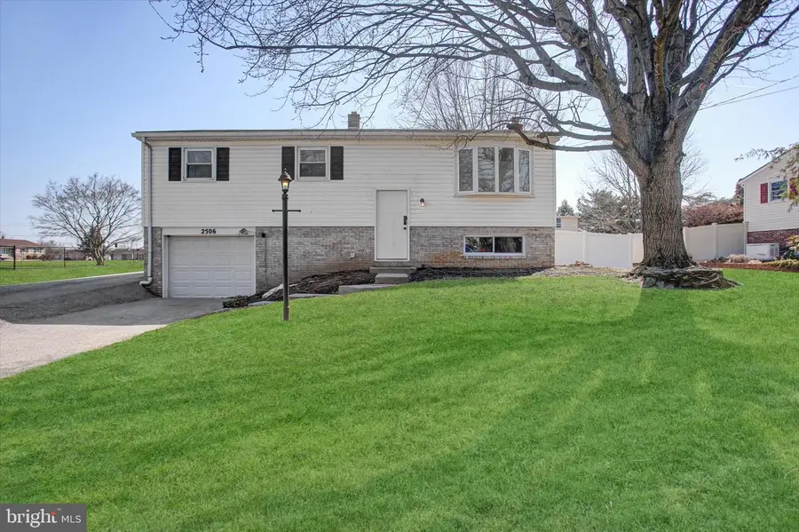 2506 Willapa Dr, Dover, PA 17315 - #2