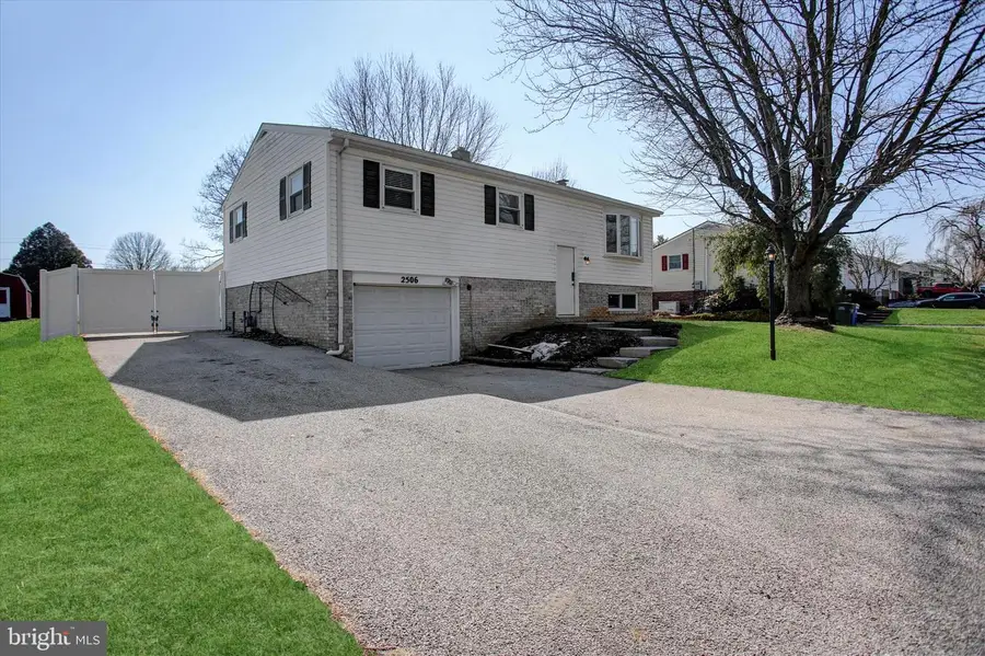 2506 Willapa Dr, Dover, PA 17315 - #3