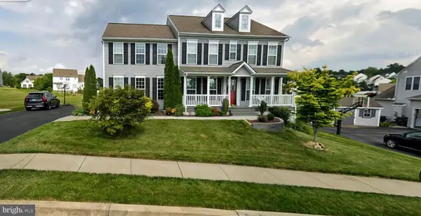 1002 Kavanagh Cir, RED LION, PA 17356