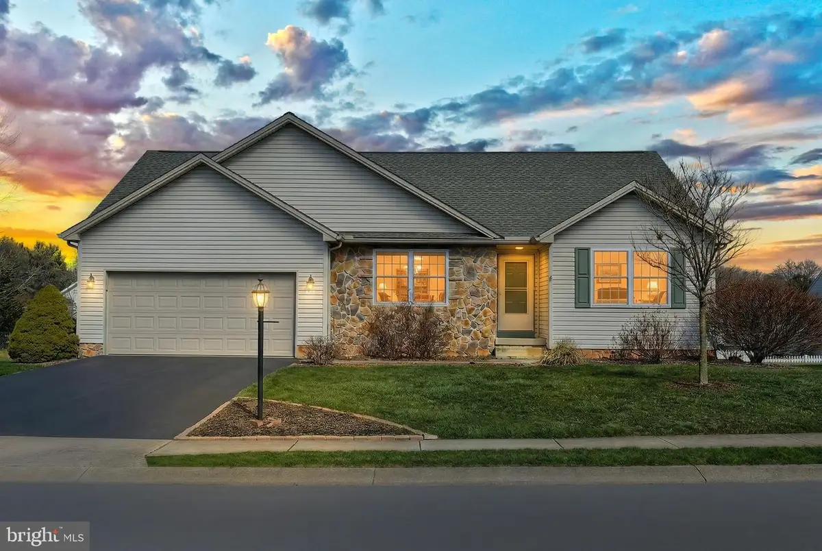 1835 Michelle Dr, York, PA 17408 - #1