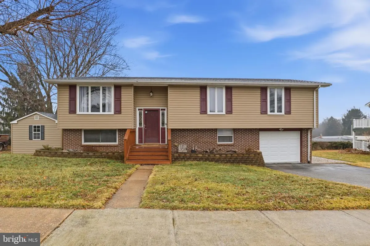 107 Maplewood Dr, Dover, PA 17315 - #1