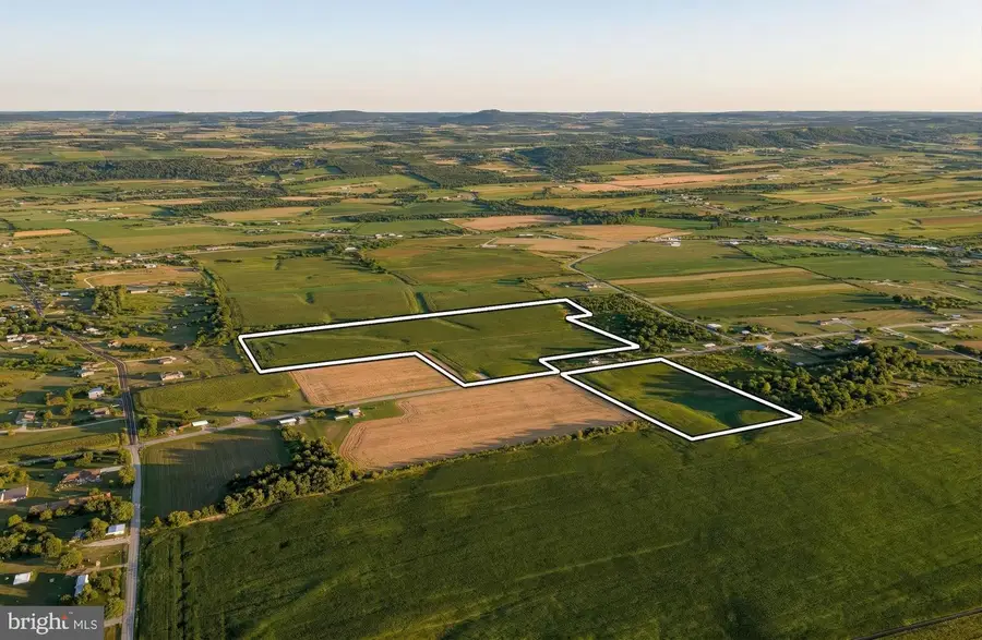 4275 W Canal Rd, Dover, PA 17315 - #2