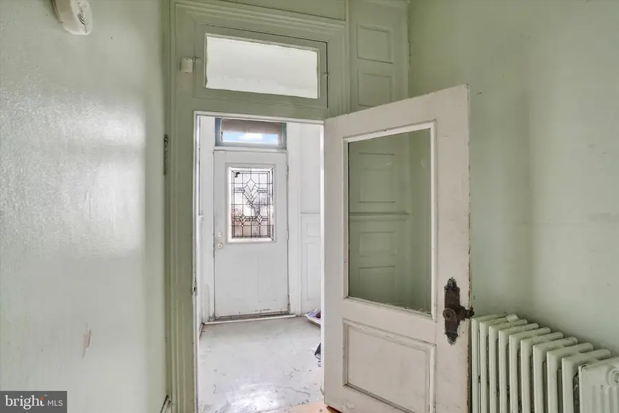 104 E College Ave, York, PA 17401 - #3