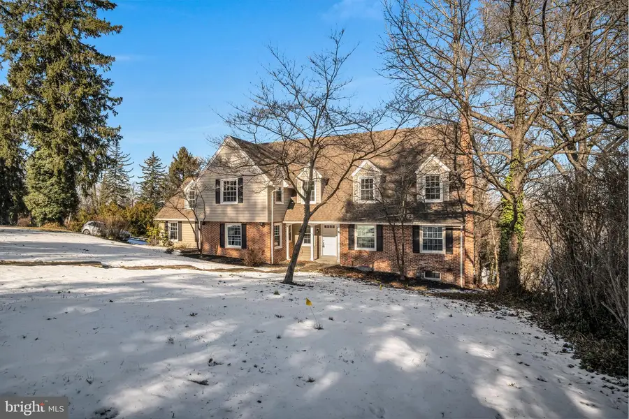 1059 Hillside Dr, York, PA 17403 - #3