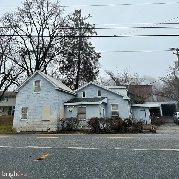 651 Country Club Rd, RED LION, PA 17356