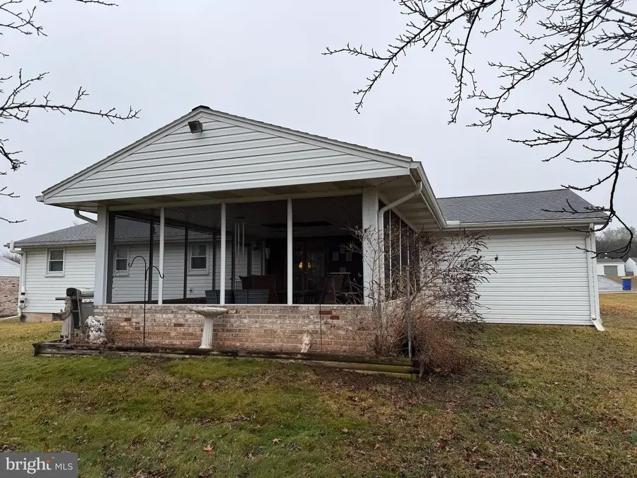 2765 Northvue Ln, York, PA 17408 - #3